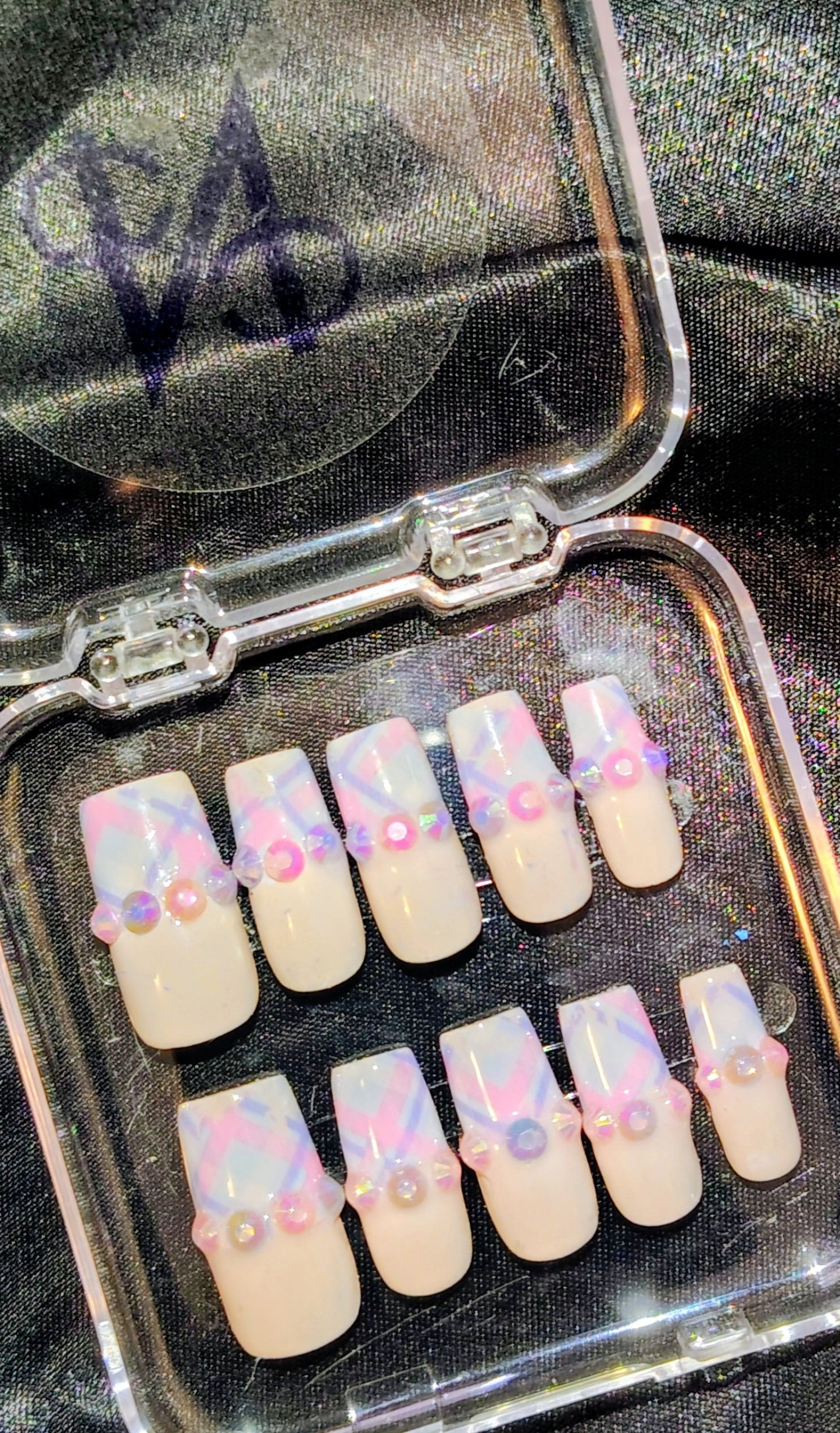 Aurora Glow – Pastel Prism Clacks